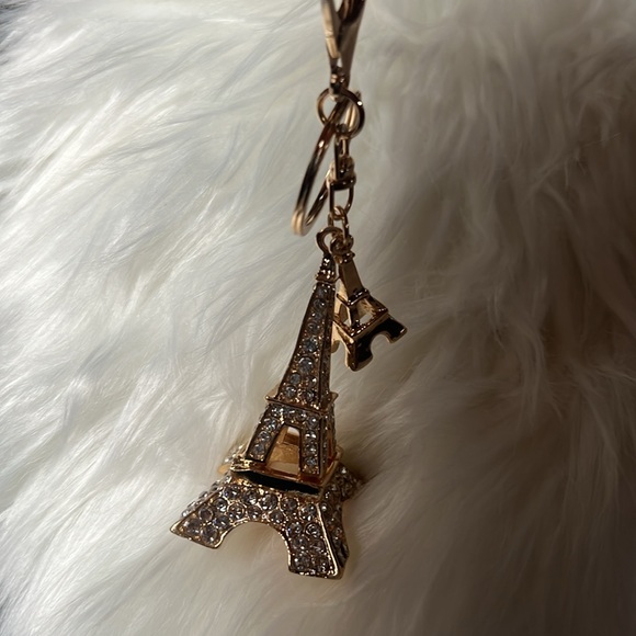 NEW❤️ Eiffel Tower Keychain with Sparkling Rhinestones - Picture 8 of 14